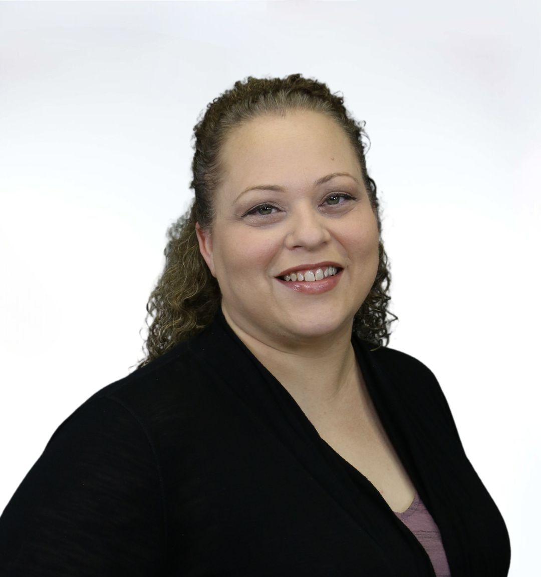 Amanda Avila employee headshot